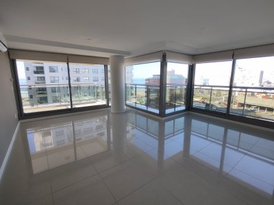 Se vende apartamento en Complejo Imperial, Punta del Este 