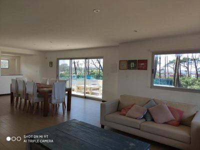 Casa a la venta en Chihuahua Punta del este 3 Dormitorios y Piscina