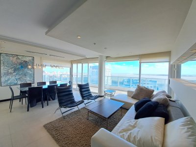 Espectacular penthouse a metros de playa mansa, 2 suites en venta!