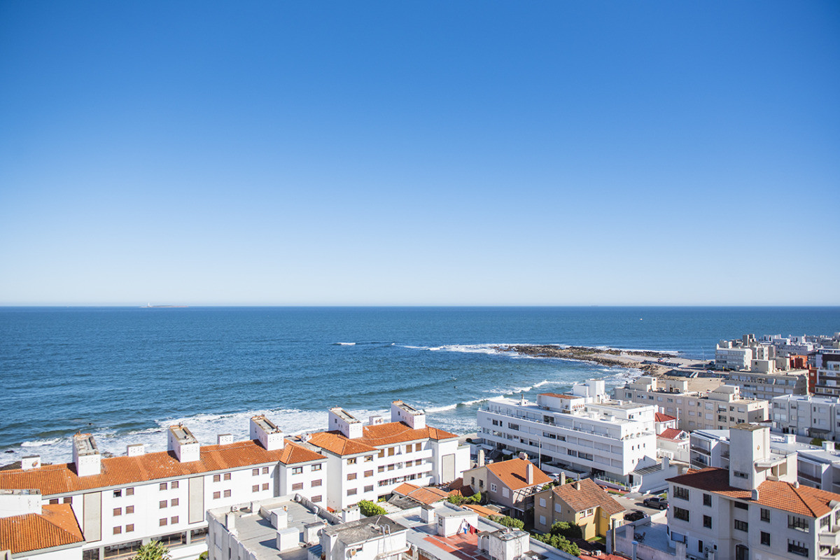 Imagen de Apartamento de un dormitorio en venta en Península, vista al mar. 