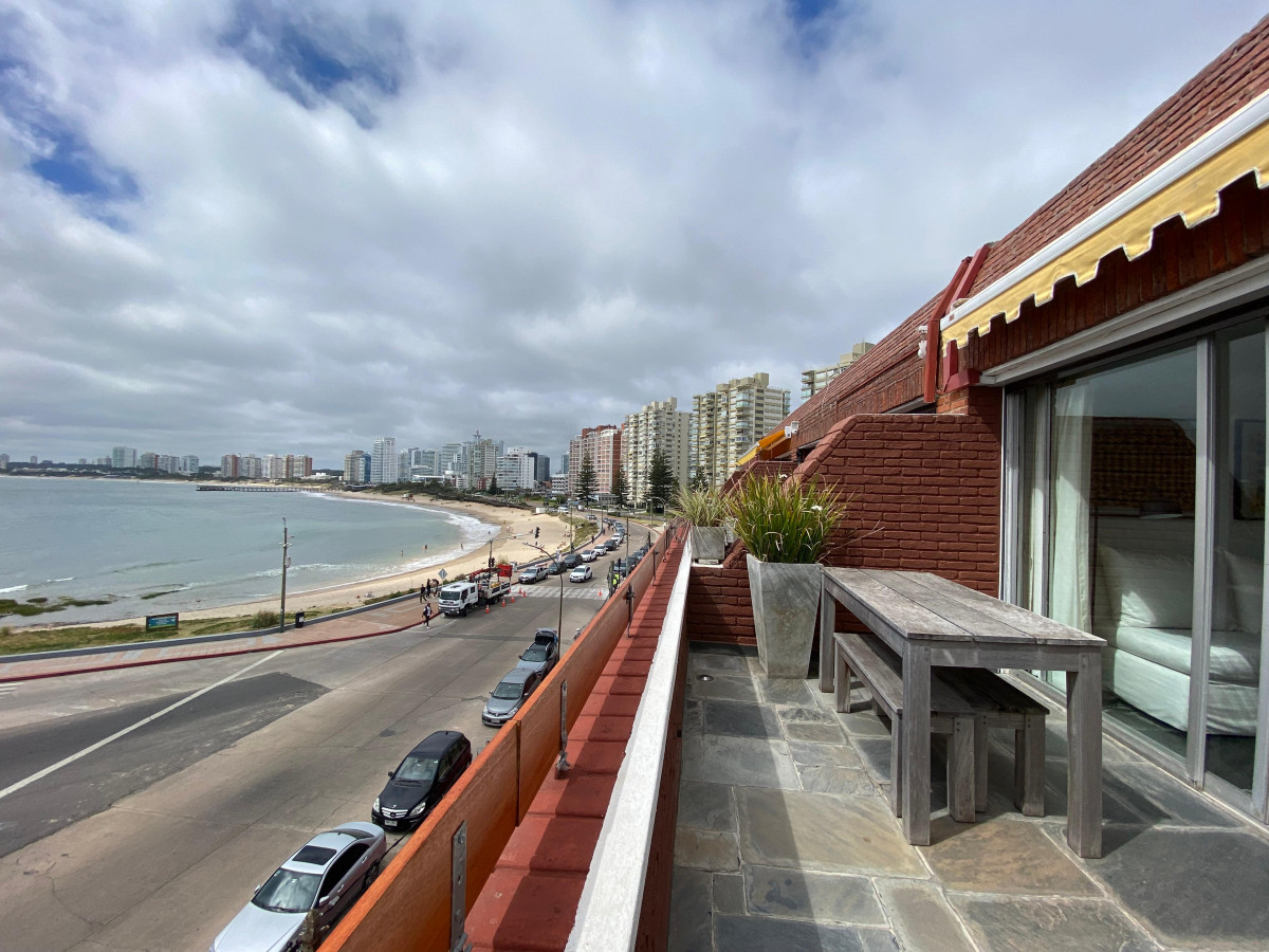 Imagen de Vende apartamento con vista al mar de 3 dormitorios, Punta del Este