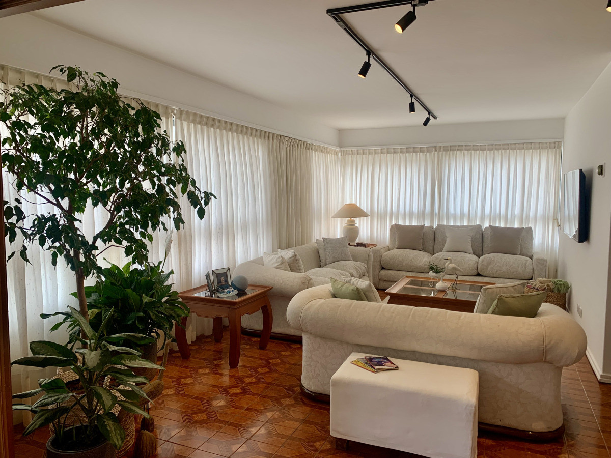 Imagen de En venta apartamento de 2 mas dep. en Península, Punta del Este