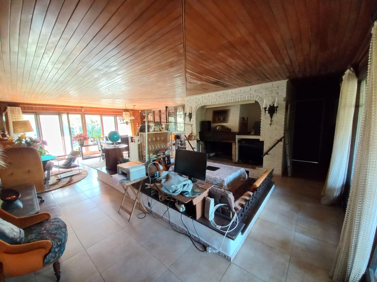 Imagen de Casa en Pinares, Punta del Este. 4 dormitorios, terreno de 605 m²