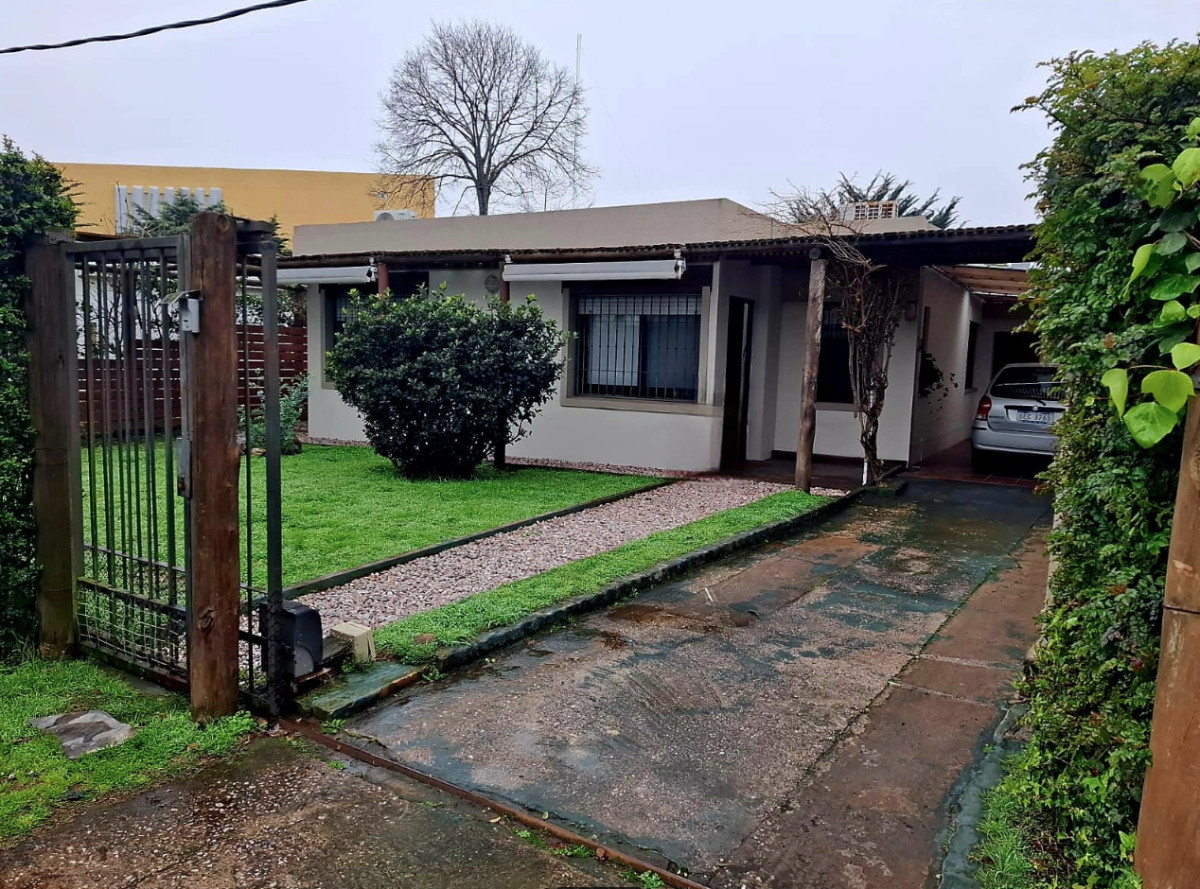 Imagen de Casa en Cantegril, Punta del Este. 4 dormitorios, terreno de 382 m²