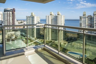 Departamento de 2 dormitorios en venta en torre premium. Playa Brava , Punta del este 