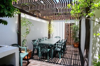 Vende apartamento en Peninsula Punta del Este de 2 dormitorios.
