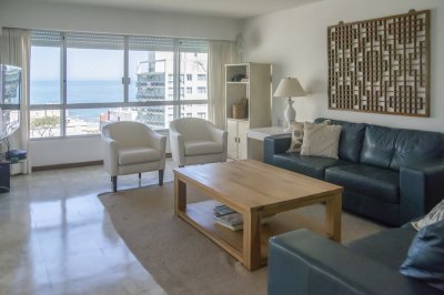 Apartamento en venta, Torre Fragata con hermosa vista al mar.