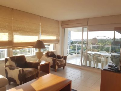 Impecable departamento, comodo e iluminado.