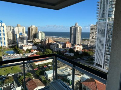 Departamento de 2 dormitorios en venta, Punta del Este