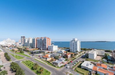 ART BOULEVARD , PUNTA DEL ESTE, 2 DORMITORIOS PLAYA MANSA, VISTA AL MAR