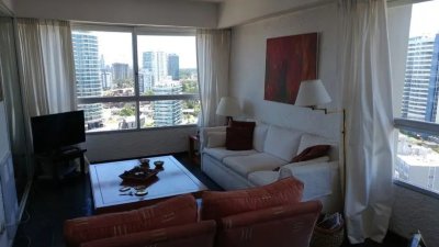 Apartamento en playa brava primera linea 