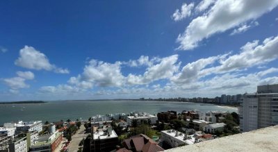 Apartamento en Venta de 2 dormitorios en Pensinsula , Punta del este 