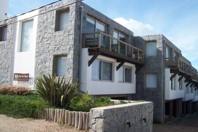 Vende Apartamento de 3 dormitorios en La Barra