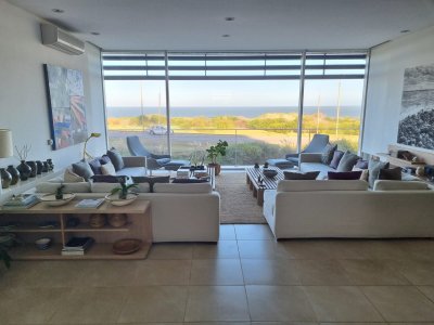 Hermoso Departamento en venta con vista al mar.