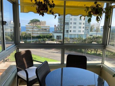 Apartamento en Venta de 3 Dormitorios con 3 Baños en Mansa - Punta del Este