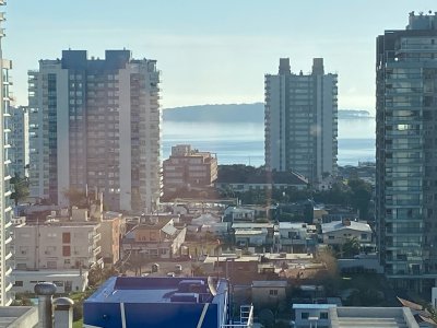 A pasos de Playa Brava, unidad A ESTRENAR