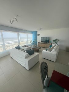 En venta apartamento de 3 dormitorios en Punta del Este
