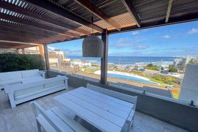 Venta Apartamento 4 dormitorios en La Barra con vista al mar