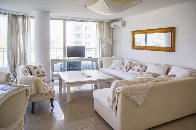 Apartamento en venta de 3 dormitorios Punta Del Este 