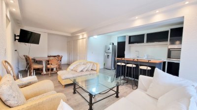 Vende departamento de 2 dormitorios en Mansa - Punta del Este