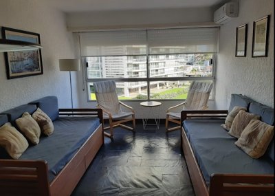 Vende apartamento de 1 dormitorio en Brava, Punta del Este.