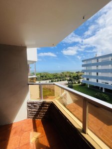 Apartamento en Mansa - Punta del Este de 3 dormitorios en venta.
