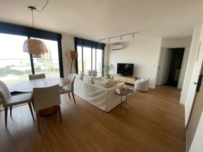 Apartamento en Venta de 2 dormitorios en Punta Carretas a metros del mar