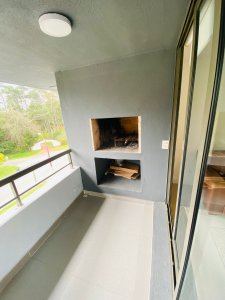 Se vende apartamento en edificio Unique de 2 dormitorios, terraza con parrillero propio. 