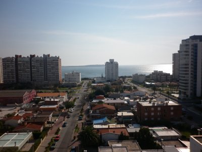 Vende apartamento de 2 dormitorios en Punta del Este 