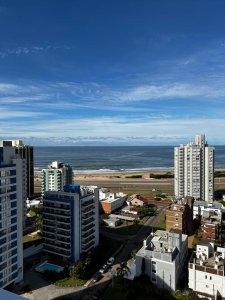 Venta Apartamento de 3 dormitorios en Playa Brava, Punta del Este a pocas cuadras del mar