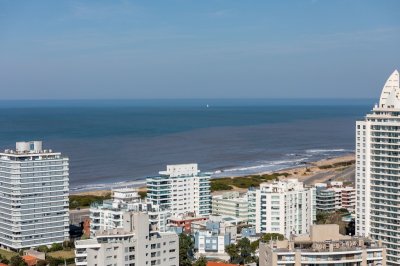 Penthouse en Venta de 3 dormitorios en Torre One , Punta del este , Playa Brava