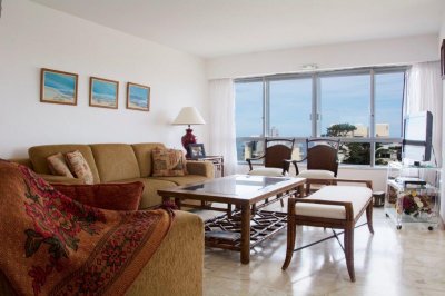 Apartamento en venta de 3 dormitorios Punta Del Este