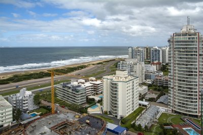 Departamento en venta, Torre nueva en Playa Brava. Wind Tower. 