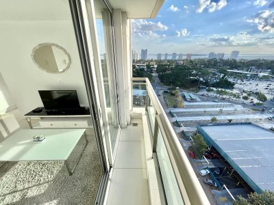 Apartamento en Venta en Edificio Lafayette , Punta del este , Roosevelt 