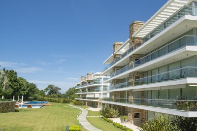 Espectacular departamento de 3 dormitorios en venta, Playa Brava
