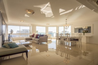 Se vende apartamento en Mansa, de 3 dormitorios con excelentes Amenities..
