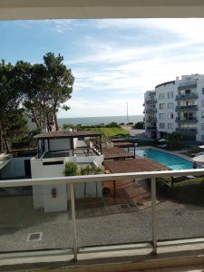 Excelente apartamento en complejo frente al mar!! Mansa 