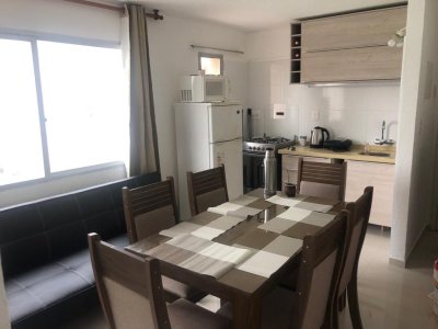 Venta Apartamento de 1 dormitorio en La Península, sobre Av. Gorlero. 