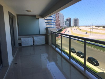 Apartamento en venta de 3 dormitorios en Torre Imperiale , Punta del este 