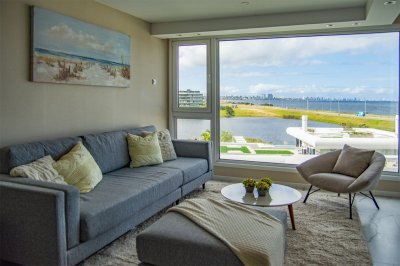 Complejo con vistas unicas a Laguna y Mar.