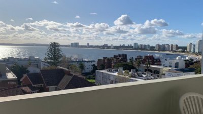 Apartamento en venta de 3 dormitorios en Península con hermosa vista al mar