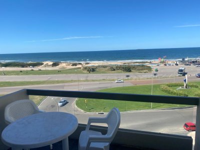 Apartamento en venta de 3 dormitorios en Punta Del Este 