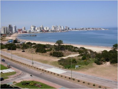 Venta apartamento en Playa Mansa 2 dormitorios