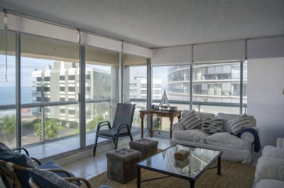 Apartamento en Venta de 2 dormitorios en Peninsula , Punta del este 