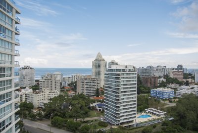 Hermoso Departamento en venta a estrenar, zona de Playa Brava.