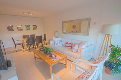 Impecable departamento, comodo e iluminado.