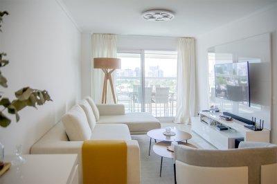 Departamento de 2 dormirorios en venta en Miami Boulevard, Punta del Este