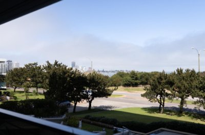 Apartamento en venta con balcon, de 2 dormitorios en Mansa, Punta del Este.
