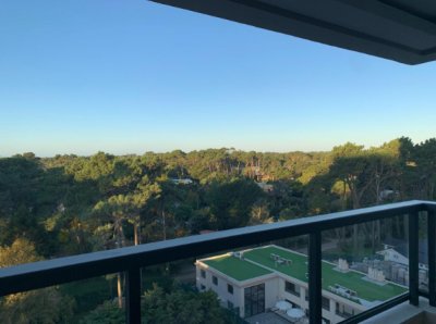 Apartamento en venta con agradable vista de 2 dormitorios en Roosevelt.