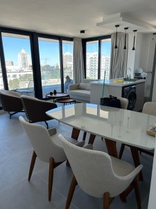 Vende apartamento de 1 dormitorio, en Aidy Grill, Punta del Este.